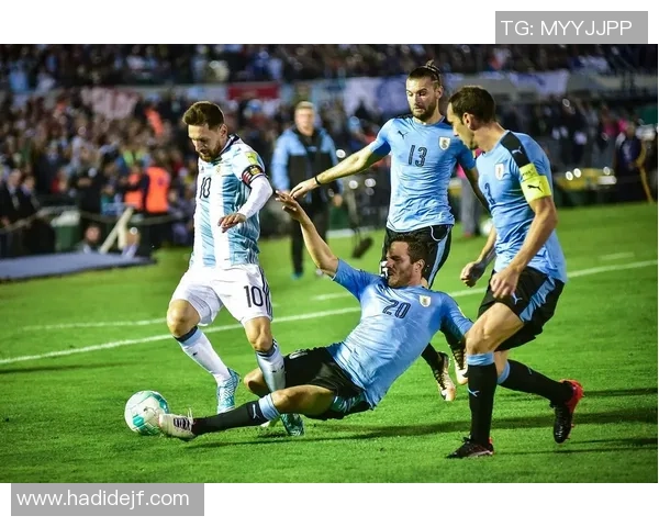 世界足球明星中身高超过一米八的顶级球员盘点与他们的精彩表现分析