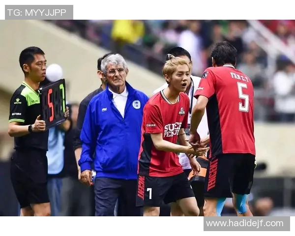 鹿晗与足球明星的精彩瞬间揭秘：他们的友谊与竞技精神交织的故事